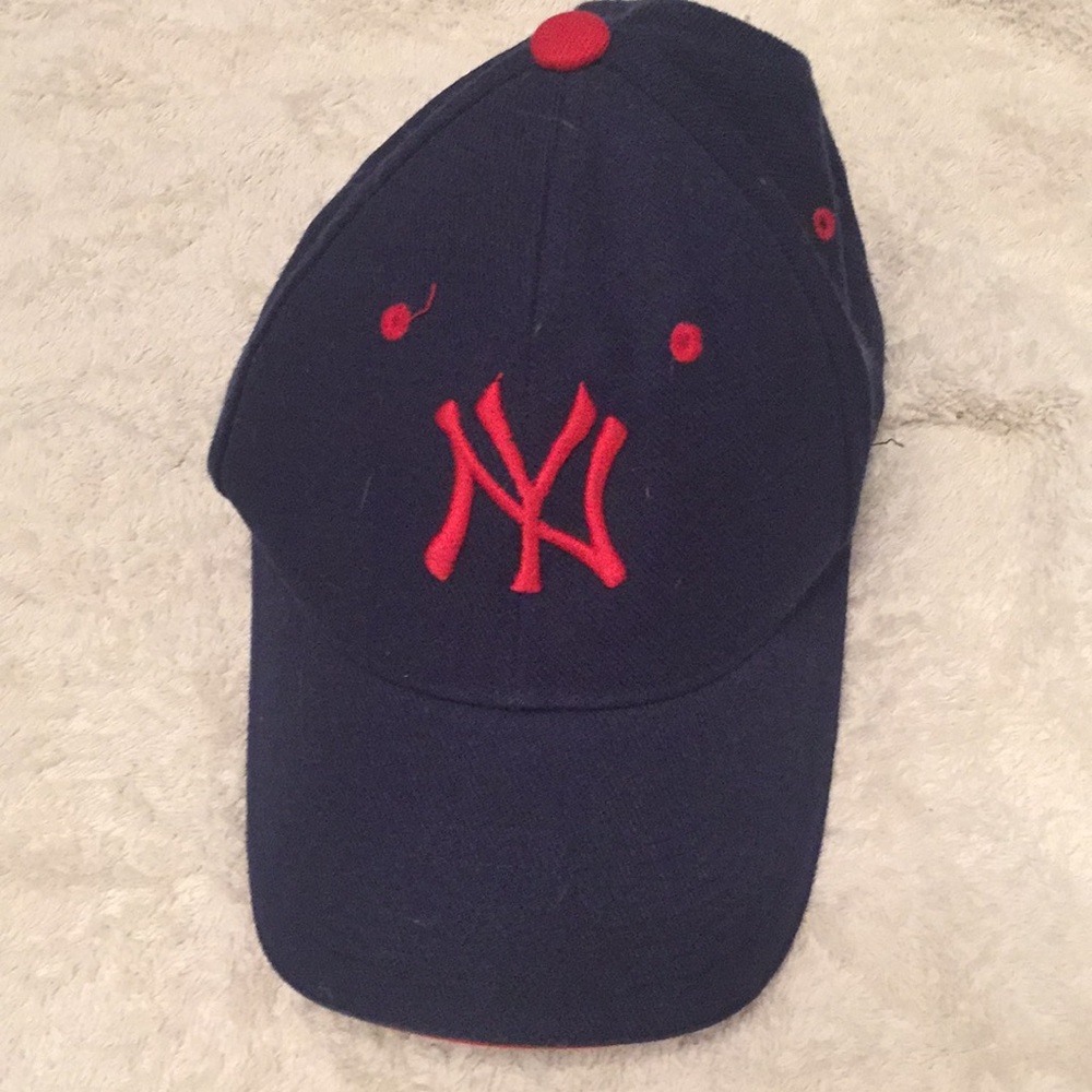 Yankees Hat.